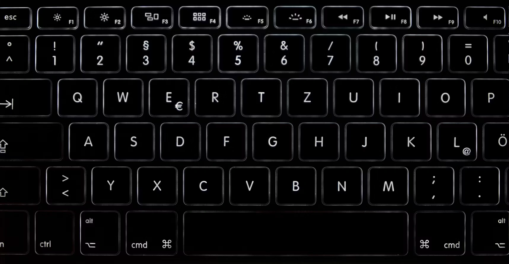 Laptop keyboard replacement service at SS Computers Chennai